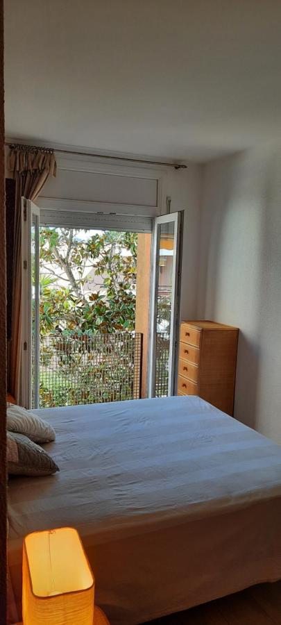 Apartamento De Standing กาเลญา เด ปาลาฟรูเจล ภายนอก รูปภาพ